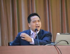 王國權為懷仁學子家長支招