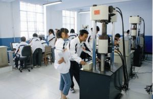 西峰職業中等專業學校 西峰職業中等專業學校