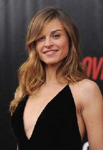 卡西婭·史穆特妮亞克 卡西婭·史穆特妮亞克