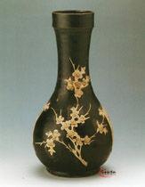 南宋黑釉帶銘剔梅花紋瓶 南宋黑釉帶銘剔梅花紋瓶