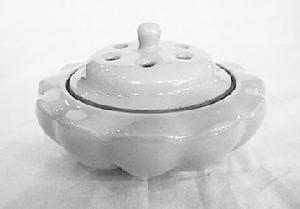 靈動又端莊的蓮花飾青瓷