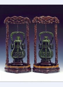 碧玉獸面紋提梁卣