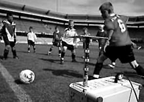 在青少年比賽中能看到“電子裁判”的身影