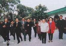 李灝[原全國人大財經委員會副主任]