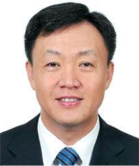 溫剛[中國兵器工業集團原董事長、黨組書記]