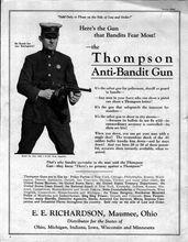 美國警察在1920年代的M1921的廣告