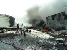 2010年大連新港溢油事故 2010年大連新港溢油事故