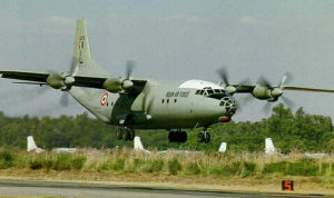 俄羅斯安-12運輸機 俄羅斯安-12運輸機