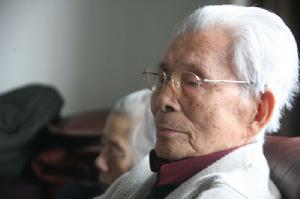 華君武２０１０年６月１３日上午９時在北京逝世