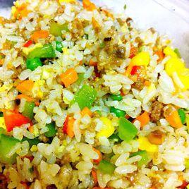 胡蘿蔔黃瓜蛋炒飯 胡蘿蔔黃瓜蛋炒飯