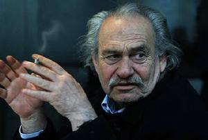 雅尼斯·庫奈里斯 雅尼斯·庫奈里斯