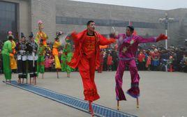 踩高蹺[中國傳統民俗活動]