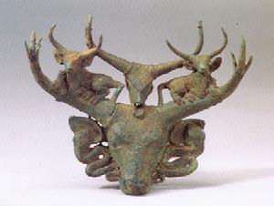 牛頭銅扣飾 牛頭銅扣飾