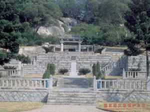 靈山聖墓