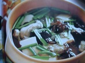 蛤肉豆腐木耳煲