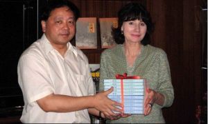 蓋爾·瓊斯 蓋爾·瓊斯