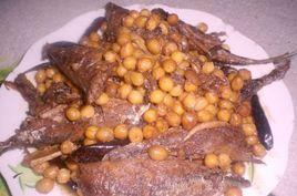 黃豆燉鮁魚 黃豆燉鮁魚