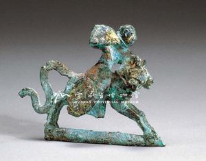 鎏金女騎士扣飾 鎏金女騎士扣飾