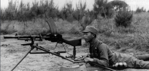 抗戰前夕國民黨兵工廠在上海測試麥德森機槍 