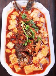 豆腐燒鯽魚 豆腐燒鯽魚
