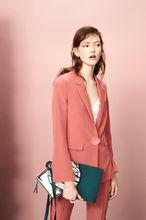 lily[女性時裝品牌]