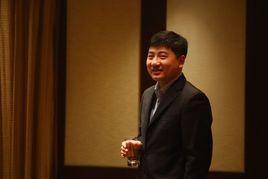 何猛[寶藍物業公司副總裁]