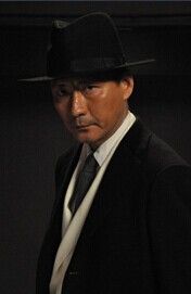 孤島飛鷹男主燕雙鷹