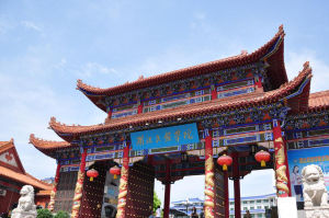 湖北民族學院－校門