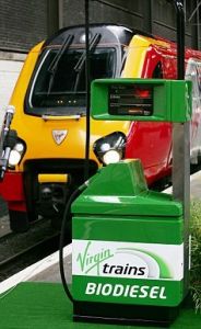 英國維珍鐵路公司推出的生物柴油火車駛入倫敦優斯頓的站台