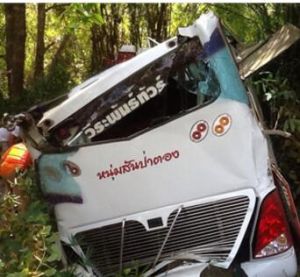 12·20泰國旅遊巴士翻車事故
