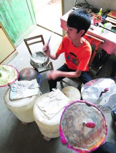 架子鼓男孩 架子鼓男孩