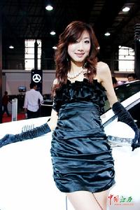 （圖）姓名：呂立坤身高：175cm體重：48kg愛好：唱歌、吃水果