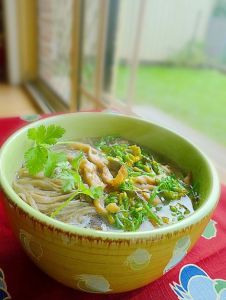 雞絲香椿蕎麥麵 雞絲香椿蕎麥麵