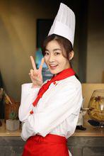 姜素拉擔任旁白、配音