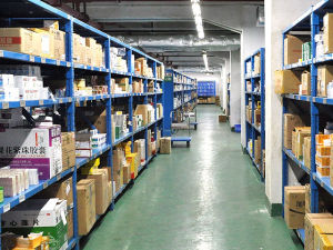 藥品專業倉庫面積3萬平方，可儲存商品16萬件