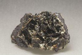 暗色礦物 暗色礦物