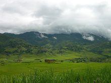 雲南省騰衝縣芒棒鄉橋街村村莊全貌
