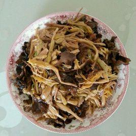 黑木耳炒黃花菜 黑木耳炒黃花菜