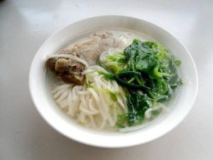 排骨白菜蔥香面 排骨白菜蔥香面