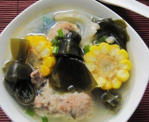 肉骨頭海帶玉米湯 肉骨頭海帶玉米湯
