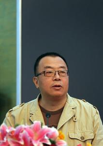 導演戚健曾拍攝過《天狗》