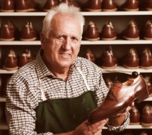 L&aacute;szl&oacute; Vass先生