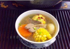 玉米蘿蔔豬肝湯 玉米蘿蔔豬肝湯