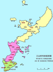 本圖是琉球三山時代的示意圖。黃色是山北國，綠色是山南國，紅色的就是後來統一三十六島並受中國冊封的“正統”，中山世土中山國。