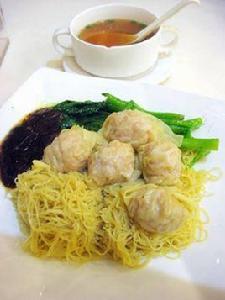 雲吞撈麵 雲吞撈麵