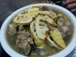 鹹肉片煲春筍 鹹肉片煲春筍