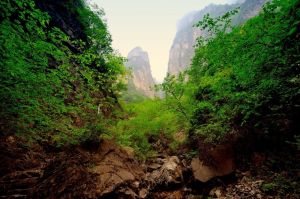雲蒙山[河北易縣雲蒙山]