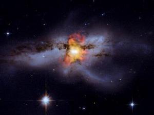 “錢德拉”拍攝到兩個黑洞正在合併