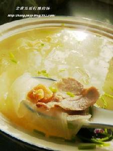 老黃瓜瑤柱瘦肉湯 老黃瓜瑤柱瘦肉湯