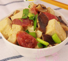 香菇臘腸燜豆腐 香菇臘腸燜豆腐